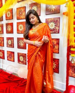 Dimple Harika Instagram - Channeling my inner Telugu ammayi 🪷🧡✨

.
.
.

.
[ Telugu ammayi , Telugu girl , orange saree , traditional moment , saree style , saree , South Indian , Fyp ] 

#teluguammayi #telugu #saree #sareestyle #orangesaree #traditional #feels #austininfluencer #hyderabadinfluencer