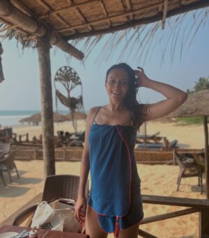 Dipannita Sharma Instagram - Of happy days and evenings by the sea … of tan lines,good food & good people ♥️

#memories #reminisce #lovelypeople #goa #fulfillingtrip