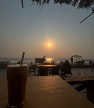 Dipannita Sharma Instagram - The week so far …
##goadiaries #pottery #beach #coffee #greatcompany 

@nikita_rathore09 @houseofniso