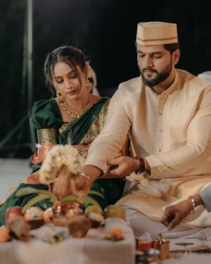 Divya Pugaonkar Instagram - ✨💍♥️🥰
#FromFacebookToPheras ✨

Pictures by @stillphotography.in 
Jewellery by @pngjewellers 
Makeup by @shalakas_makeup_artistry 
Draping by @shwetapandey_makeup 
Hair by @heena_makeupartist7 
Styled by @shalmalee_t 
Mehendi by @kkanchan_mehendi_ 
Socials, Management & PR- @n.i.d.s_ @wechitramedia 
.
.
#DivyAkshay #FromFacebookToPheras #DivyaAkshay #Engagement