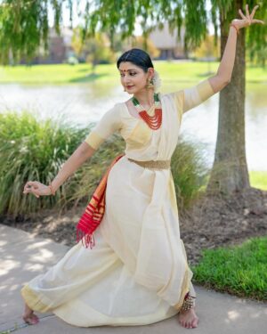 Divyaa Unni Instagram - “As the tricolor unfurls, may our hearts be filled with pride and patriotism. Happy Republic Day!” 
PC : @vvaranasiphotography @vvaranasiphotography 
#RepublicDay
#IndiaCelebrates
#IndianPride
#NationalPride
#Patriotism
#Freedom
#Democracy
#IndianRepublic
#26thJanuary
#RepublicDayWishes
#RepublicDayGreetings
#HappyRepublicDay
#JaiHind