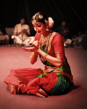 Divyaa Unni Instagram - Vrishchikolasamyam memories: Sri Poornathrayesha Temple, Dec 2023” 
PC : @anoopupaasana