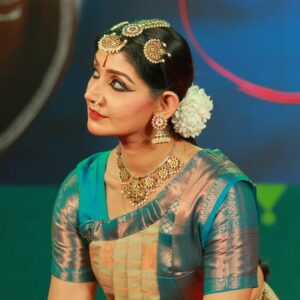 Divyaa Unni Instagram - നെല്ലുവായ് ശ്രീ ധന്വന്തരി ക്ഷേത്രത്തിലെ 
ഏകാദശി മഹോത്സവം 2024
.
ശ്രീമതി ദിവ്യ ഉണ്ണി അവതരിപ്പിച്ച നൃത്തം...
.
.
Dancer : @divyaaunni
Photos : @midhunnelluvaiphotography
.
.
. #NELLUVAI
#nelluvai__dhanwanthari__temple 
#nelluvaidhanwanthari 
#nelluvaya 
#nelluvai_dhanwanthari_kshethra