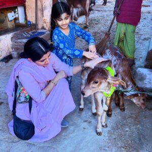 Divyaa Unni Instagram - “Discovering the serene charm of Gokul, one precious moment at a time.”
#Gokul
#CowProtection
#AnimalLover
#FarmLife
#KrishnaConsciousness
#Vrindavan
#SpiritualTravel
#IndiaExplored
#NatureLover
#Gopala
#KrishnaBhakti
#GauMata