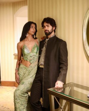 Dolly Singh Instagram - Humko photoshoot se matlab hai boyfriend asli ho ya nakli💀😎 Hi nakli bf @ankushbahuguna 🤣