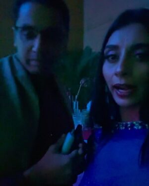 Dolly Singh Instagram - Dilli main shaadi season aur maut ke season ka saath main lutf uthate hue😂 
So much fun at chota bhai @mayankpandey_3 and @shubhangiverma1196 wedding, such sweethearts both of them and so in love! 🧿😭 
@komalpandeyofficial @siddharth93batra being the most beautiful, perfect hosts 🤩
I wore @aisharaoofficial felt like  Jasmine 😍with my honorary bengali babu @manuchaturvedi 😂 
Makeup and hair by my baby @makeupbybinachauhan 🤌🏽
Thank you @quirkbrandconsulting 🩷