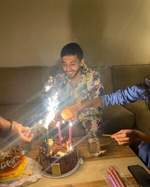 Dolly Singh Instagram - Siddy, you came in as a colleague and now are my jiju! I mean what are the odds!!🥹🤣 Happy happy Birthday to this sweet kid who makes sure to celebrate everyone he loves the loudest and cheer for them in every room but hates to celebrate his own birthday. 
You’re so kind but you barely know it or show it and that I think is the most beautiful quality you have! 
Ok no, its maybe  maybe also the fact that you mended my BFF’s heart and now protect it with so much love and passion, I cry😭 
Thank you for being my fav person to go to for any shopping advice🥺 I love you so much and I wish you nothing but a lifetime of joy, with Komsu (and I third wheeling like always) 🩷 You bring so much laughter into everyone’s lives and for that we all love you! Bas now I gotta come and give you a big hug😭🥰🎈🎈🎈 
PS I think you look amaze in those pigtails👀