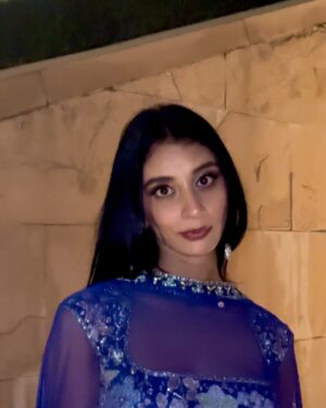 Dolly Singh Instagram - Dilli main shaadi season aur maut ke season ka saath main lutf uthate hue😂 
So much fun at chota bhai @mayankpandey_3 and @shubhangiverma1196 wedding, such sweethearts both of them and so in love! 🧿😭 
@komalpandeyofficial @siddharth93batra being the most beautiful, perfect hosts 🤩
I wore @aisharaoofficial felt like  Jasmine 😍with my honorary bengali babu @manuchaturvedi 😂 
Makeup and hair by my baby @makeupbybinachauhan 🤌🏽
Thank you @quirkbrandconsulting 🩷