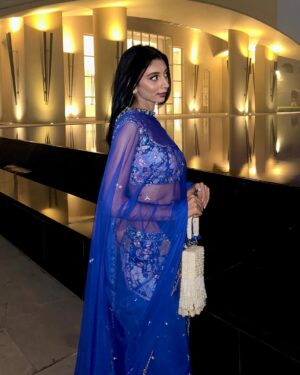 Dolly Singh Instagram - Dilli main shaadi season aur maut ke season ka saath main lutf uthate hue😂 
So much fun at chota bhai @mayankpandey_3 and @shubhangiverma1196 wedding, such sweethearts both of them and so in love! 🧿😭 
@komalpandeyofficial @siddharth93batra being the most beautiful, perfect hosts 🤩
I wore @aisharaoofficial felt like  Jasmine 😍with my honorary bengali babu @manuchaturvedi 😂 
Makeup and hair by my baby @makeupbybinachauhan 🤌🏽
Thank you @quirkbrandconsulting 🩷