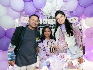 Duma Riris Silalahi Instagram - My first born.. Cleo is turning 10.. gak kerasa masuk dua digit umurnya ya nak.. sehat, happy, diberkati, dan jadi berkat buat banyak orang ya nak.. 

Kali ini maunya main di trampolin aja.. jadi tiup lilin, langsung main ama teman2 sekolahnya. Sampai fotopun gak lengkap sama yang ultah karna udah gak sabar mau main aja.. maafkan yg belum sempat foto ya buat keluarga, moms dan teman2.. keburu kepanasan anak2nya.. heheh