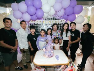 Duma Riris Silalahi Instagram - My first born.. Cleo is turning 10.. gak kerasa masuk dua digit umurnya ya nak.. sehat, happy, diberkati, dan jadi berkat buat banyak orang ya nak.. 

Kali ini maunya main di trampolin aja.. jadi tiup lilin, langsung main ama teman2 sekolahnya. Sampai fotopun gak lengkap sama yang ultah karna udah gak sabar mau main aja.. maafkan yg belum sempat foto ya buat keluarga, moms dan teman2.. keburu kepanasan anak2nya.. heheh
