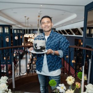 Duma Riris Silalahi Instagram - GIVEAWAY x Judika 

Memang menikmati kebersamaan dengan orang-orang tercinta di @langham_jakarta memiliki seribu keindahan untuk diceritakan! Banyak yang rekomendasi untuk stay dan aku ambil keputusan terbaik untuk merayakan momen spesial di tempat keren ini!

Nah, aku dan The Langham,Jakarta ingin berbagi kebahagiaan ini bersama kalian!

Ikuti giveaway untuk memenangkan STAYCATION 1 MALAM di @langham_jakarta untuk satu orang pemenang yang beruntung! Caranya gampang banget:

1.⁠ ⁠Wajib follow @langham_jakarta, @jud1ka & @duma_riris 
2.⁠ ⁠Like post ini
3.⁠ ⁠Isi di kolom Comment “Happy Birthday Judika & The Langham, Jakarta” dan tag 2 orang temanmu
4.⁠ ⁠Share post ini ke IG story kamu

Pemenang Giveaway akan diumumkan pada tanggal 10 September 2024 ✨

#TheLanghamWay #thelanghamjakarta #TheLanghamJakartaTurns3