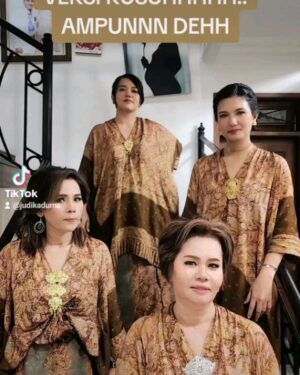 Duma Riris Silalahi Instagram - Gimanaaa?? Suka slide 1 atau 2??