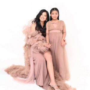 Duma Riris Silalahi Instagram - Foto yg lupa diposting, with my girl.. my only one.. kakak Cleo.. kalau kata orang batak anak perempuan itu "hangoluan" yang artinya Kehidupan.. ❤️

Cleo's and mom's Jewellery: @amerojewellery