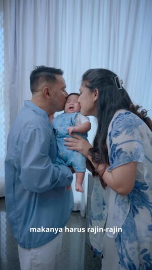 Duma Riris Silalahi Instagram - Semarak “new year new me” bikin aku jadi lebih sigap buat penuhin kebutuhan si Kecil.

Apalagi perlengkapan popok bayi yang suka tiba-tiba kelupaan stock abis, aku harus siap segera belikan @babyhappydiapers Body Fit Pants buat anakku di rumah

Biar new year new me nya lebih seru, Baby Happy lagi ada Dance Competition di IG nya. Langsung aja cek ke @babyhappydiapers buat dapetin hadiah menarik ya!

#BabyHappyDiapers #BabyHappyBebasRuam #BabyHappyDanceChallenge