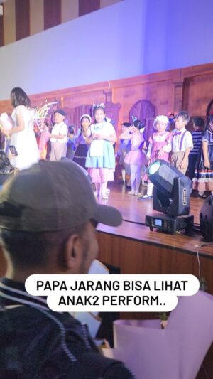 Duma Riris Silalahi Instagram - Sebisanya disempatkan liat anak2 perform.. 

Biar gak dibilang #ingkarjanji

Kalian tim yg mana?