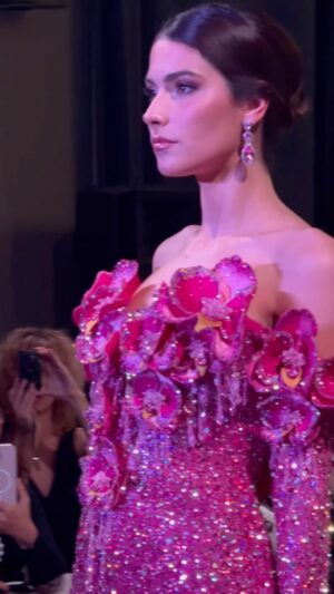 Elena Faliez Instagram - Fashion show for @leoalmodal 
Make up @alexandramatei.mua 
Hair @rie_komuta 
Vidéo @monsieurjoanes