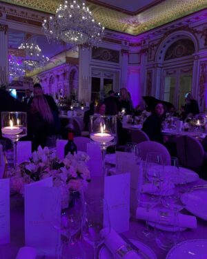 Elena Faliez Instagram - Picture 9, quand elle te regarde comme ça t’as tout gagné… 😏

Jeudi 06 mars nous avons assisté à la mise à l’honneur des femmes par @le.grand.diner pour la remise des trophées Madame. 

Une fabuleuse soirée pour célébrer ces femmes qui rappellent chaque jour que tout est possible, et nous donne envie de nous dépasser. 

Un grand bravo à toutes les lauréates, et particulièrement à @mayane_sarah_ pour son trophée Madame pour la catégorie cinéma 🎬👏🏼

Merci ma @evegillesoff de m’avoir conviée à tes côtés ❤️ 

👗 Outfit Elena by @christopheguillarme 
@whisperingagency 

#legranddiner #tropheesmadame #journeedelafemme #trophee #hotelpeninsula #outfit #classy #celebratewomen #8mars #evegilles #missfrance2024
