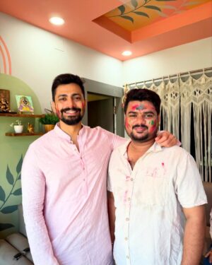 Elina Samantray Instagram - Our First & the Best Holi Celebration with Family🌸🌼🌻🌹🌷🌺

Anurag🖤Elina

@theanurag_monologue 
@reet_samantaray__ @anuradha_samantaray @jyoti_ranjan_samantaray @arati.mishra1