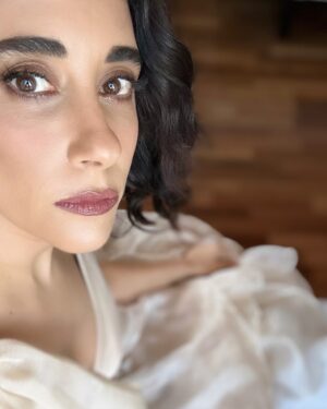 Elisa Zulueta Instagram - Día 1 @festivalmalaga 

Maquillaje: @valentina.rojasmua para @okwu_chile

Stylist: @doloresgazitua 

VESTIDO HERMOSO PRECIOSO de @javierajordan @javierajordancollections @rentjavierajordan