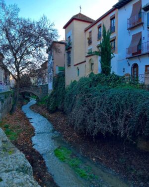 Elisa Zulueta Instagram - Granada / qué afortunada