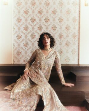 Eman Suleman Instagram - Despite all the healing, my disc slipped once again the night before this shoot, due to my own negligence. But when @kamiarrokni calls, only a fool would say no. 
I’m glad I persevered through the pain and brought this vision to life with an exceptional team. 

@thehouseofkamiarrokni, Soft Era.
Photographed by @snaqvi 
Styled by @meheksaeed 
Art direction by @moiz_tirmizi 
Hair and makeup by @sunil_mua 

Featuring dreamy beautiful birdies 
@richincolourandlife 
@noor_rashidd 
@dejaylazawal 
@sawerarajpootofficial
