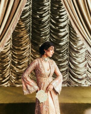 Eman Suleman Instagram - Despite all the healing, my disc slipped once again the night before this shoot, due to my own negligence. But when @kamiarrokni calls, only a fool would say no. 
I’m glad I persevered through the pain and brought this vision to life with an exceptional team. 

@thehouseofkamiarrokni, Soft Era.
Photographed by @snaqvi 
Styled by @meheksaeed 
Art direction by @moiz_tirmizi 
Hair and makeup by @sunil_mua 

Featuring dreamy beautiful birdies 
@richincolourandlife 
@noor_rashidd 
@dejaylazawal 
@sawerarajpootofficial