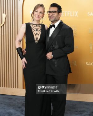 Emily V. Gordon Instagram - So so proud of @kumailn for winning a SAG Award yesterday for @onlymurdershulu! 

Hair: @stevenmasonlife 
Makeup: @nicolewittman

And for the people asking, the tat on my side in slide two is a pattern of what antibodies look like, designed and tattooed by @chaos.symmetry. My body doesn’t make them, so I thought getting them tattooed on myself was appropriate.
