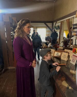 Erin Krakow Instagram - #SPS 🎠