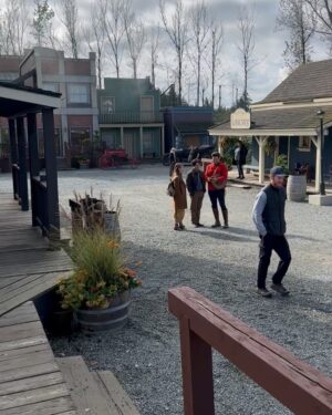 Erin Krakow Instagram - #SPS 🎠