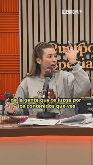 Eva Soriano Instagram - Mucho criticar, pero luego veis realities cuando estáis a solas🧐

******
#cuerposespeciales #evasoriano #nachogarcia #laisladelastentaciones #reality #montoya