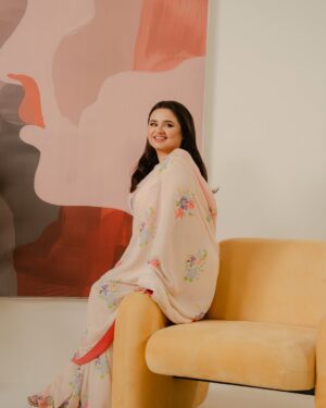 Faiza Saleem Instagram - Campaign for @lulusaronline 
Photography by @boorayy__ 

#fashion #fyp #ootd #saree #lulusar #photoshoot