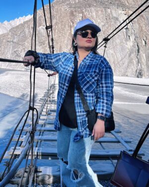Faiza Saleem Instagram - Day 2 in Hunza

1. Went to Hussaini Bridge which none of us crossed. 
2. Did a trek to Passu Glacier and watched the sunset there.
3. Felt like we had done too much cardio on the trek so had to have chai pakoras to compensate.
4. Since we were running out of time, we then had dinner at @yakgrillpassu 
5. After several meals, we headed back to @luxushunza for the night 
6. Wanted to do skincare with the girls which is why I ended up looking like a Russian Smurf with my hot chocolate. 
7. This was probably my favourite day in Hunza. 

#faizasaleem #Hunza #girlsonholiday #travel #pakistan #tourism