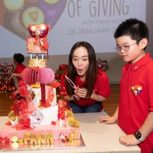 Fann Wong Instagram - A big shoutout to everyone who made my day extra special with your love and birthday vibes ❤️❤️❤️❤️@aiainbaby 我爱你❤️😝😚

@friendsofclassic Thank you for helping us create beautiful memories for our elders.

@zachleong Thank you once again for making my birthday celebration extra sweet! 

@fannaticfannclub 
@cgppersonnel