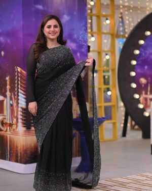 Fatima Effendi Instagram - One of those days I like to play dress up 💕
Was missing saree days fo sho 🫣

Fit @snsclothings 
📸 @aleybhaidaniphotography