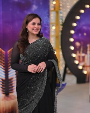 Fatima Effendi Instagram - One of those days I like to play dress up 💕
Was missing saree days fo sho 🫣

Fit @snsclothings 
📸 @aleybhaidaniphotography