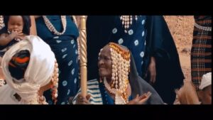 Fatoumata Diawara Instagram - Mon cœur est lourd alors que je dis au revoir à deux femme incroyables . 💔

Ma tante Fatoumata Diawara dites Fanta Nagnan Diawara bien-aimée, ta voix était un trésor caché. Dans mes yeux tu étais une grande chanteuse dont la voix portait l’âme de nos ancêtres. ❤️❤️❤️

Angie Stone, my dear sister in music. Sharing music with you was an honor and your spirit will forever resonate in every note I sing. Thank you for your light, for your artistry and for your kindness.❤️❤️❤️

Je porterai vos voix en moi toujours. 
Reposez en paix mes reines 💔🕊️