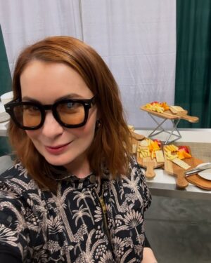 Felicia Day Instagram - Thank you @fanexpocleveland! Had an amazing time with so many friends, haven’t seen this many #supernatural cast together in a while!!!! Ohio you rock!