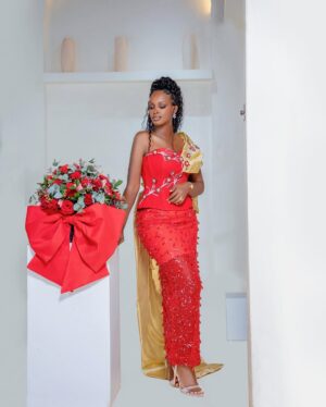 Flavia Tumusiime Instagram - Valentine is coming, here’s our girlfriend , 
The gorgeous NNALONGO @mizzflav ,is ready♥️♥️♥️.

Valentine’s bouquet- @floral_lab_kampala 
📸- @eazipictures 
Hair - @josehairstylistug 
Hairpiece- Imani ponytail- @mrs.matovu x @taliafros