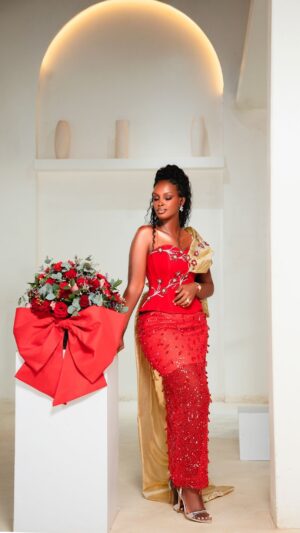 Flavia Tumusiime Instagram - Now, let’s get V-day ready in the most extra way with @mizzflav!❤️✨
.
#MonaMagic 🪄✨
Dazzled in @berylqouture 
@floral_lab_kampala #DeluxeValentinesBouquet 
@josehairstylistug 
.
Product details;
@bobbibrown vitamin enriched face base
@mona.magic_ MIST✨✨
@elfcosmetics hydrating foundation & Concealer in Deep Cinnamon 
@hudabeauty baking powder in Coffee Cake
@barrymcosmetics Bronzer & Liquid blush 
@bobbibrown sunset glow highlighter 
@hudabeauty Naughty eyeshadow palette 
@lottielondon gel eyeliner.
@revolutionpro pout Bomb plumping lipgloss.
#MonaTools to get the job done.
.
.
#Mua #Beauty #Glow #Glam #BTS 
#Shoot #flawless #vday #valentinesmakeup #vdayinspo