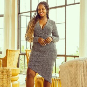 Flavia Tumusiime Instagram - Ladies and gentlemen, turns out there is zero energy for new birthday pics 🤣🤣 so here goes a throwback.

I always thought turning 35 would come with some sort of excitement and flair but I'm actually glad its come with something ten times better; CONTENTMENT.

So cheers to a new age and new mindset.