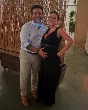 Flaviana Seeling Instagram - Primera salida oficial con nuestra pancita !!!! Matrimonio de nuestros amados amigos !!!! @sofi.vsg @lazoantonioaguilera 
Mi enterito amado es de @madremia.cl 😍