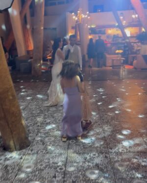 Flaviana Seeling Instagram - Primera salida oficial con nuestra pancita !!!! Matrimonio de nuestros amados amigos !!!! @sofi.vsg @lazoantonioaguilera 
Mi enterito amado es de @madremia.cl 😍