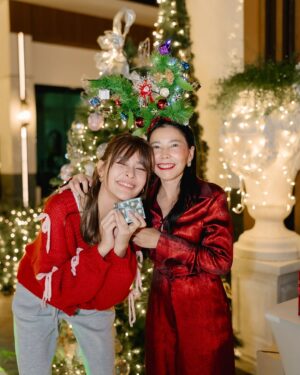 Fonthip Watcharatrakul Instagram - ควันหลงคับ หนูเต้นแรงไปมากๆวันนี้ 🤣 ขอบคุณพี่ๆที่รักและเอ็นดูหนูมาตลอดเลยย มีความสุขมากกกๆค้าบบบ