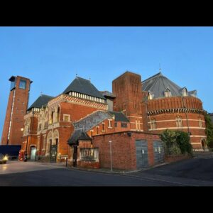 Freema Agyeman Instagram - Twelfth Night.
The Royal Shakespeare Company.
My my. This has been a career high!

What an experience. Working with this exceptionally talented company of actors and with a production team all cut from the cloth of kindness, has meant these last 3 months have been utterly blissful. The safest of environments to play and grow and learn. While I feel bereft that it’s over, my soul is buzzin’ with joy that it happened! Such a special, special group. Miss you all millions.🥹 Thank you for absolutely ALL OF IT!!!! 🫶

Hugest shout out to our director @prasannabanana who is quite possibly one of the most brilliant men I have ever met in my career or entire life! I could wax lyrical but I wouldn’t wanna embarrass him. So I’ll sum it up by quoting a fellow company member @beingnormanbowman who said “if Prasanna started a religion, I would join it tomorrow.” And better believe I would be standing in line right behind him! 

Thank you Prasanna for your trust, your insight and your immeasurable, invaluable and empowering guidance. 🧨💥 Plus all dem laughs along the way! ♥️ 

@thersc 
#twelfthnight 
#royalshakespearecompany