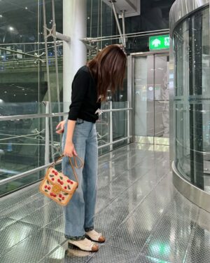 Freen Sarocha Instagram - See you soon in Paris @maisonvalentino  @alessandro_michele  Fall/Winter 25 Show✈️ 

#ValentinoGaravani 
#9to5Bag #Cherryfic 
#LeMétaThéâtreDesIntimités