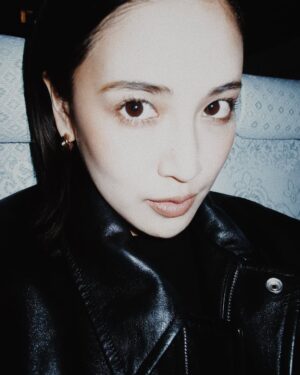 Fujii Karen Instagram - 何もしていないのに最近まつげが伸びてるの。