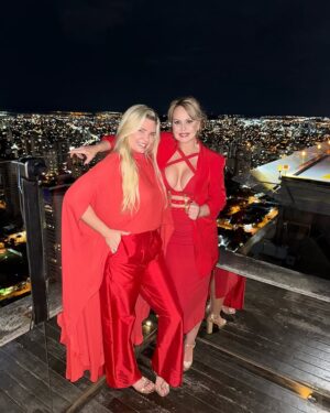 Gabriela Spanic Instagram - Obrigada meus amigos por esse lindo aniversário juntos! Obrigada meus fãs por todas as mensagens, estou lendo todas. Total!