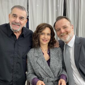 Gabriela Toscano Instagram - Con @latoscano1ra y  @miguelrodriguez60 nos conocimos allá por el 2002 cuando hacíamos “Son Amores” en @polkaprod hace 21 años exactamente, con Gaby nos volvimos a trabajar en “Para vestir santos” y “Quiero vivir a tu lado”. Ahora juntos en “Buenos chicos” los tres, como en los viejos nuevos tiempos. 
Muy contento de volver a encontrarnos colegas entrañables!!
.

.

.

.

@latoscano1ra @miguelrodriguez60 @polkaprod @paula.aisenberg #actoresargentinos #actores #televisionargentina