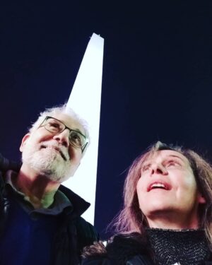 Gabriela Toscano Instagram - #Jugando #Obelisco#Turistas?
Con @rivas_teatro